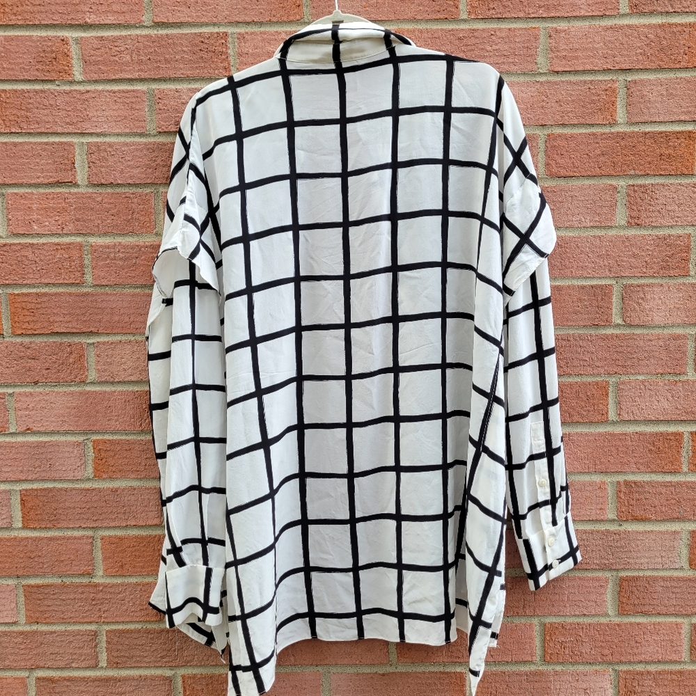Women's Black and White Checkered Top - Picture 4 of 7